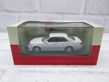 Kyosho 1/43 Toyota Crown Saloon G 2001 White Pearl Model Car New