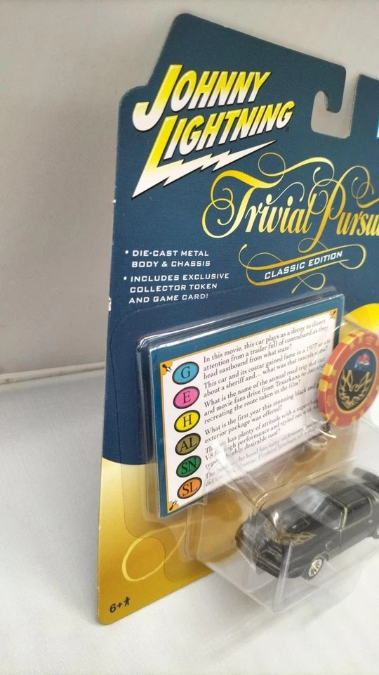 JOHNNY LIGHTNING (nero) con chip da poker 1/64 Trivial Pursuit 1977 Pontiac - Immagine 3 di 4