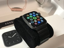 Apple Watch Series 5 40 mm grigio siderale GPS cinturino a maglie in alluminio + cinturino sportivo