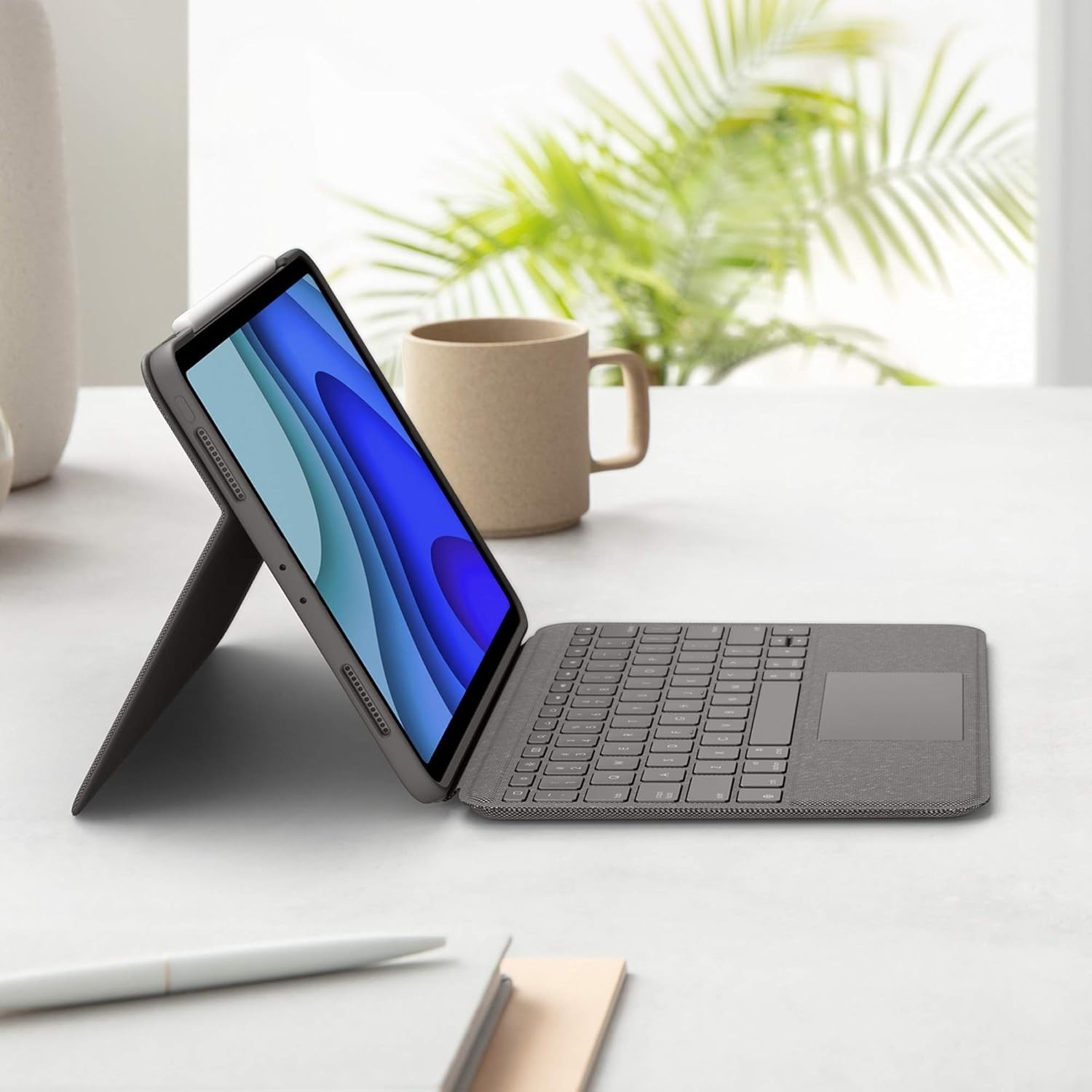 Logitech Folio Touch Keyboard Case Trackpad Backlit iPad Pro 11 1st 2nd 3rd 4th