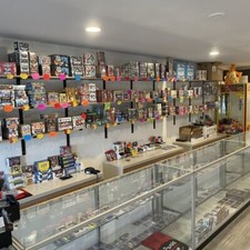 $120 NFL Football MYSTERY BOX 5 Packs + 2 Bla...