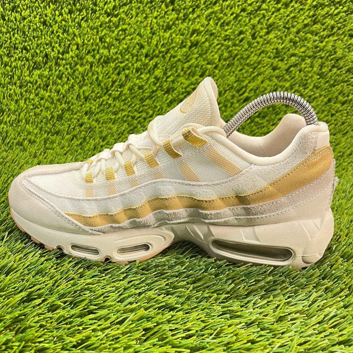 Nike Air Max 95 Desert Sand Gold Womens Size 9 Athletic Running 