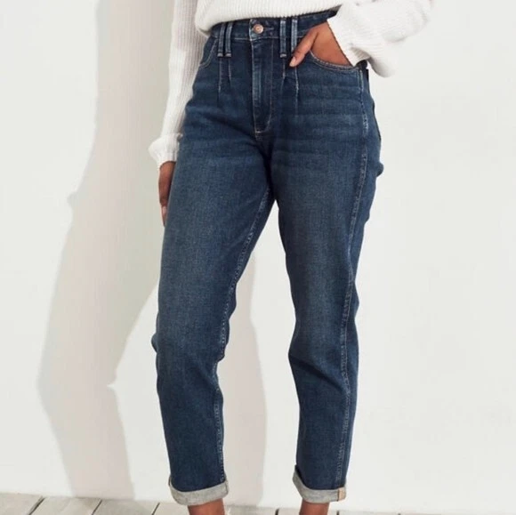 Hollister ultra high 2024 rise mom jean