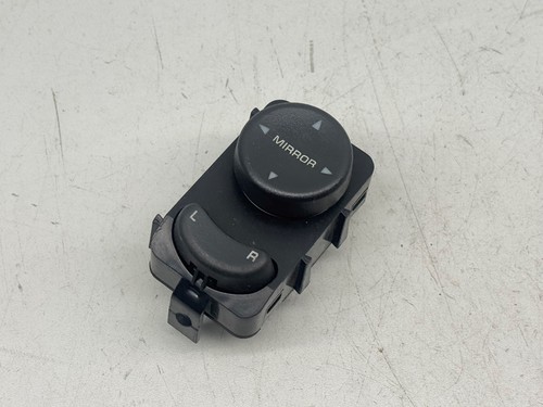 Original Chrysler Voyager GS Schalter Spiegelverstellung 4685317 39754D #A12