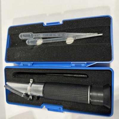 Aichose Optical Refractometer with ATC in Case   Includes Pipettes & Screwdriver