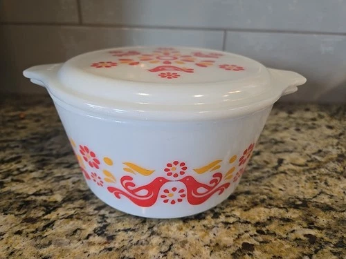 Pyrex 473 Friendship Red Birds Vintage Casserole 1Qt With Lid