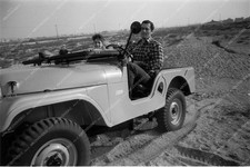 8b20-17205 candid Clint Walker driving around in a jeep 8b20-17205 8b20-17205