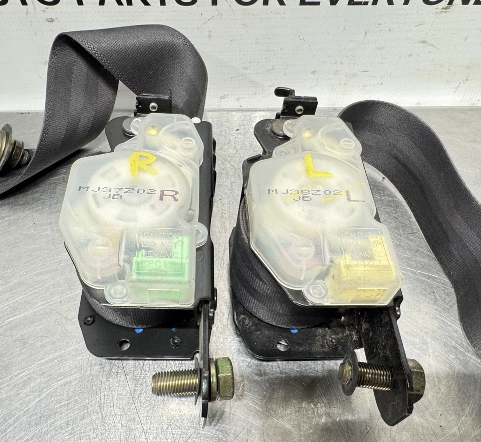 Cinturones de seguridad delanteros izquierdo y derecho Acura Integra 2D 1994-2001 negro OEM Foto 2 de 4