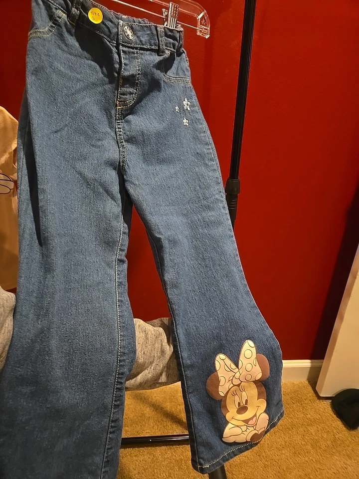 Conjunto de jeans y camisa para niñas Minnie Mouse talla 6 Foto 2 de 4