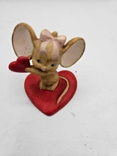 VTG. Lefton Porcelain Mouse On Heart Giving Away His Heart Figurine 