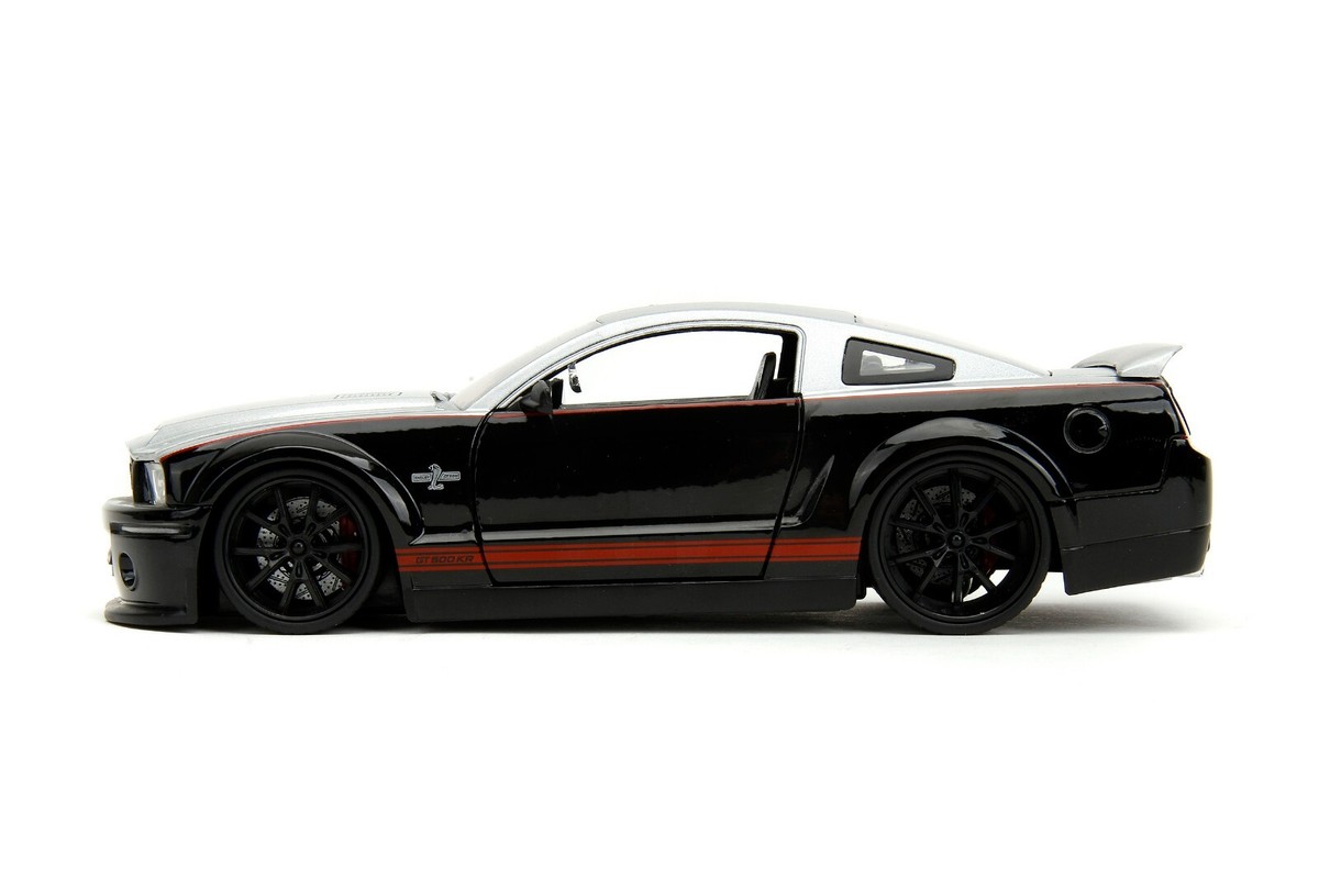 2008 FORD SHELBY MUSTANG GT-500KR SILVER & BLACK 1/24 DIECAST CAR