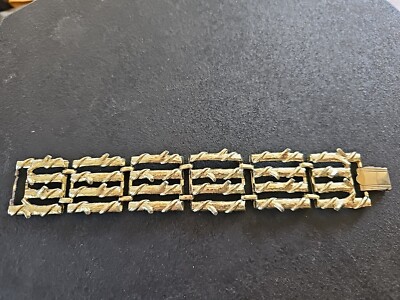 Vintage Signed Coro Gold Tone Wide Link Bracelet with Clasp Twigs & Vines