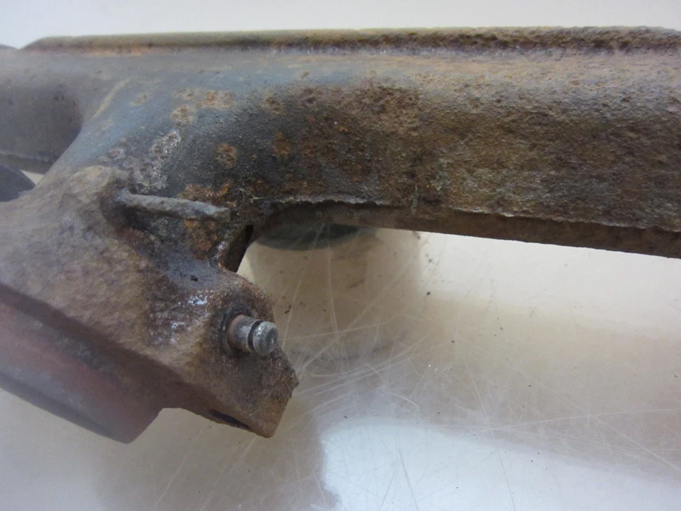 Dodge Dart Plymouth Duster Demon 1973 340 colector de escape del lado del pasajero Foto 4 de 4