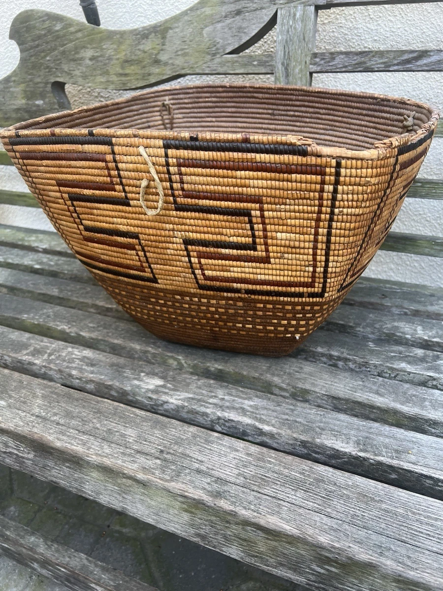 Northwest Coast In Us Native American Baskets (1800-1934) for sale