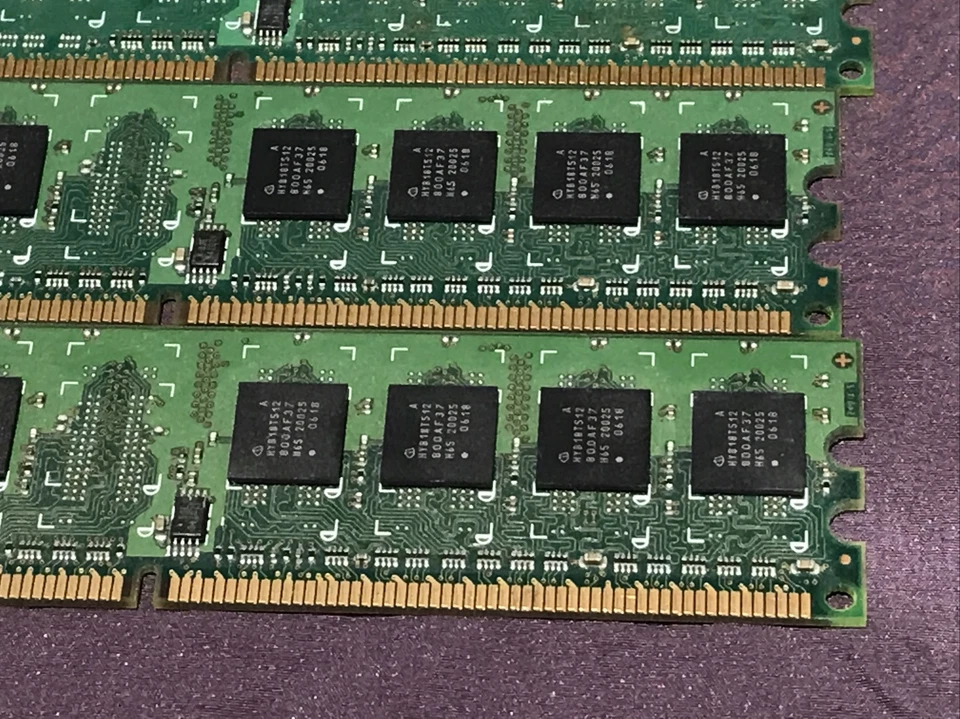 Infineon HYS64T6400HU-3.7-A 4x 512MB DDR2 PC2-4200 Desktop Memory 533MHz - Image 3 of 4