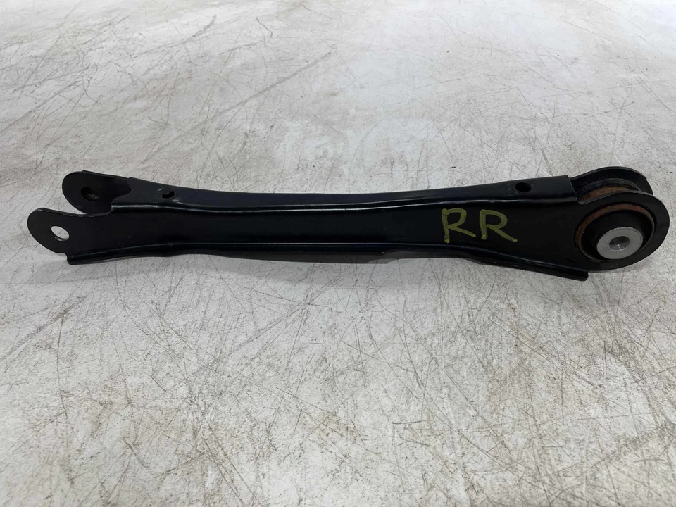 Brazo de control inferior trasero derecho pasajero ACURA MDX 22 23 24 52370TYAA01 OEM Foto 3 de 4