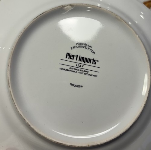 Pier 1 LILLY the Bunny Easter Plate Set Of 4 Pier One 8.5” - Picture 4 of 7