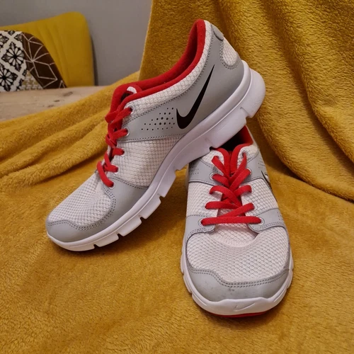 Nike Flex Experience Run 525754 100 taglia UK6 grigio bianco con interno rosa