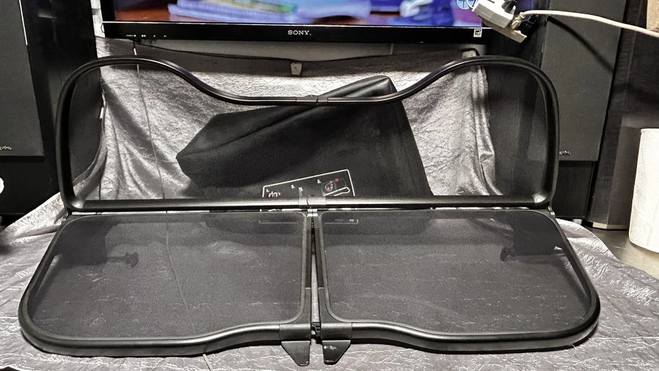 Protetor solar/para-brisa conversível Volkswagen Beetle 2007 com estojo - Imagem 4 de 4