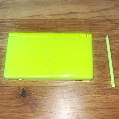 Nintendo DS Lite Handheld-System für Nintendo DS, Grün, inkl. Stylus