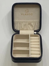 Vlando Travel Jewelry Case Box Organizer Zip Black Faux Leather 4" x 4" x 2"