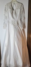 Best Bridal Classic White Wedding Dress With Train Size 8 New With Tags Reduced