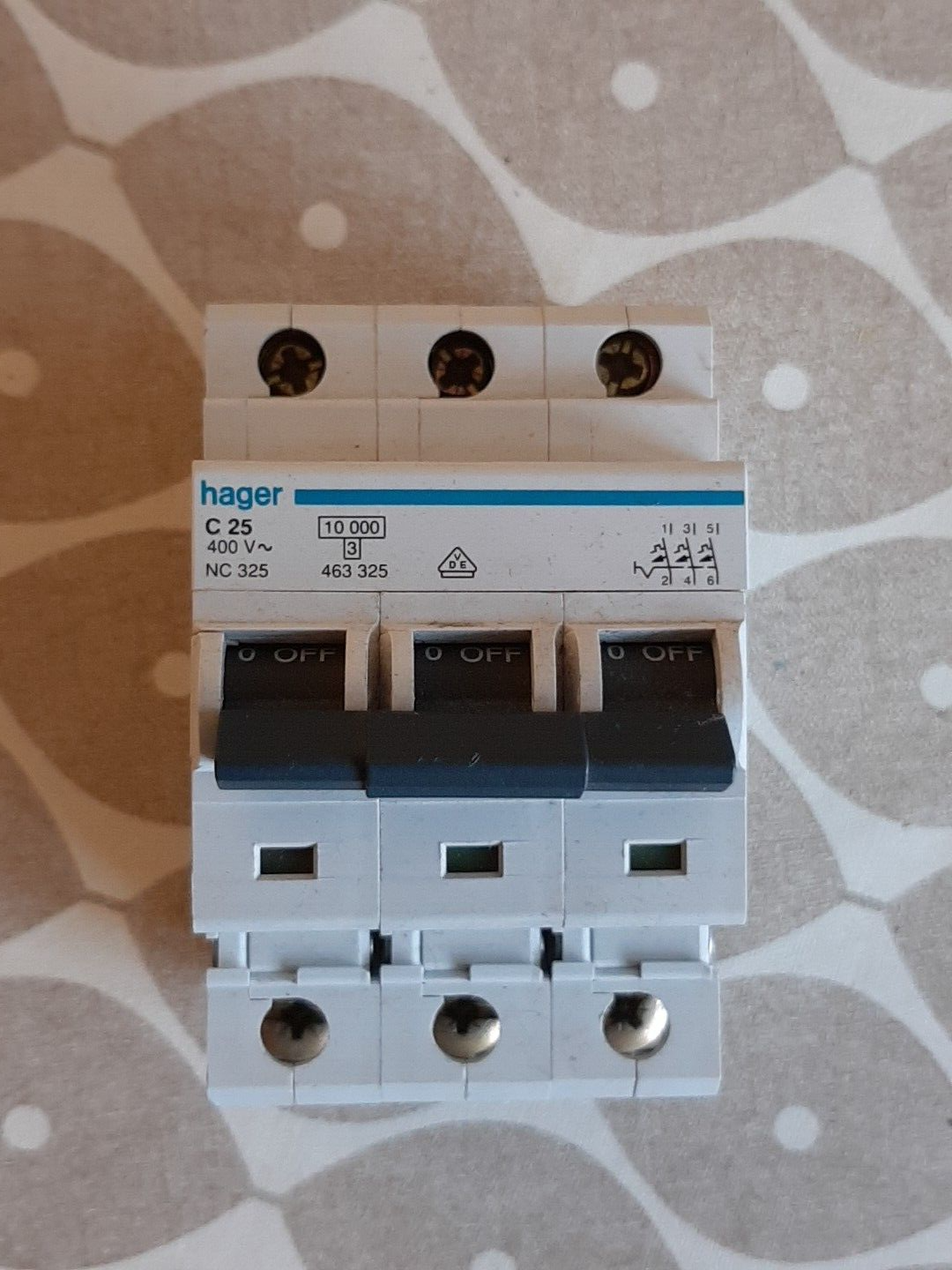 HAGER 25 AMP CURVE C 10kA TRIPLE POLE MCB CIRCUIT BREAKER NC325 463325