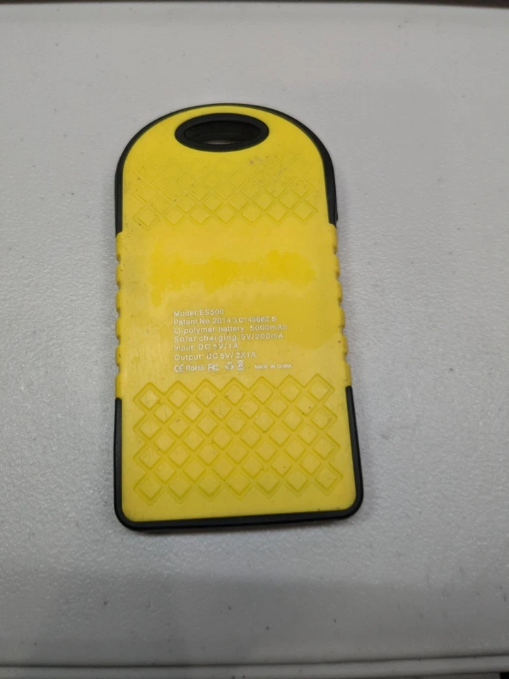 Banco de energía solar impermeable doble USB de 5000 mAh cargador de batería para teléfono celular Foto 2 de 4