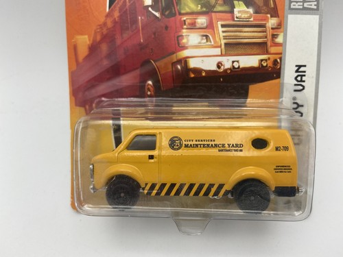 Matchbox City Action Series City Van #49 Yellow 1/64 FREE SHIPPING - Picture 2 of 4