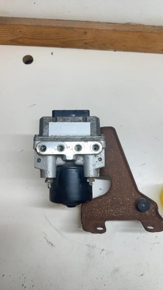 00 01 02 03 04 05 CHEVY CAVALIER Anti-lock Brake Parts - Image 4 of 4