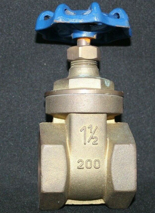 AM Brass Gate Valve 1 1/2” Threaded 200