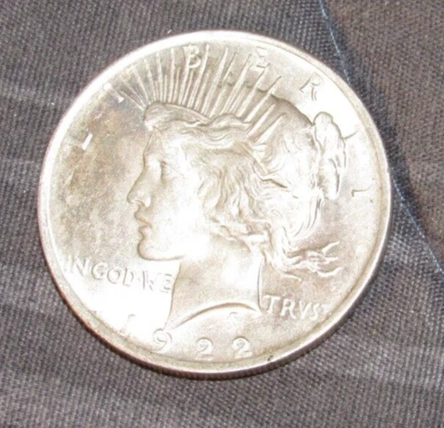 VF 1922 p Philadelphia Mint Peace Silver Dollar $1.  , very fine detail