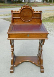 child's lift top desk