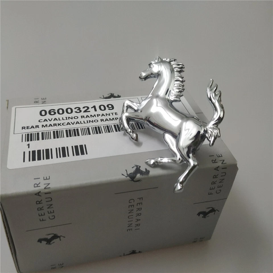 Parachoques delantero emblema caballo Ferrari 458 Italia Spider 60032109 Foto 2 de 3