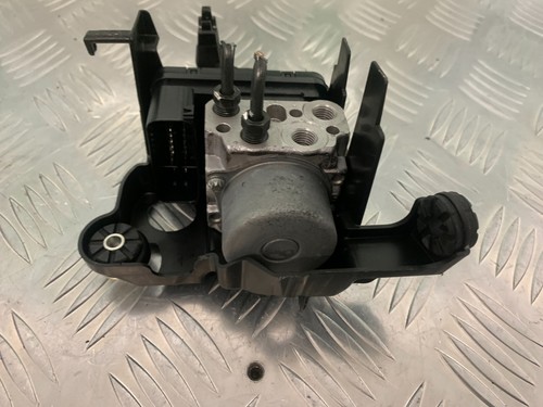 HONDA CRF1000 (DCT) AFRICA TWIN ABS PUMP YEAR 2019 (STOCK 962) - Picture 2 of 3