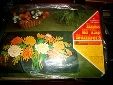 Columbia Minerva Rugs By The Numbers #4815 CHRYSANTHEMUMS 27" X 50"