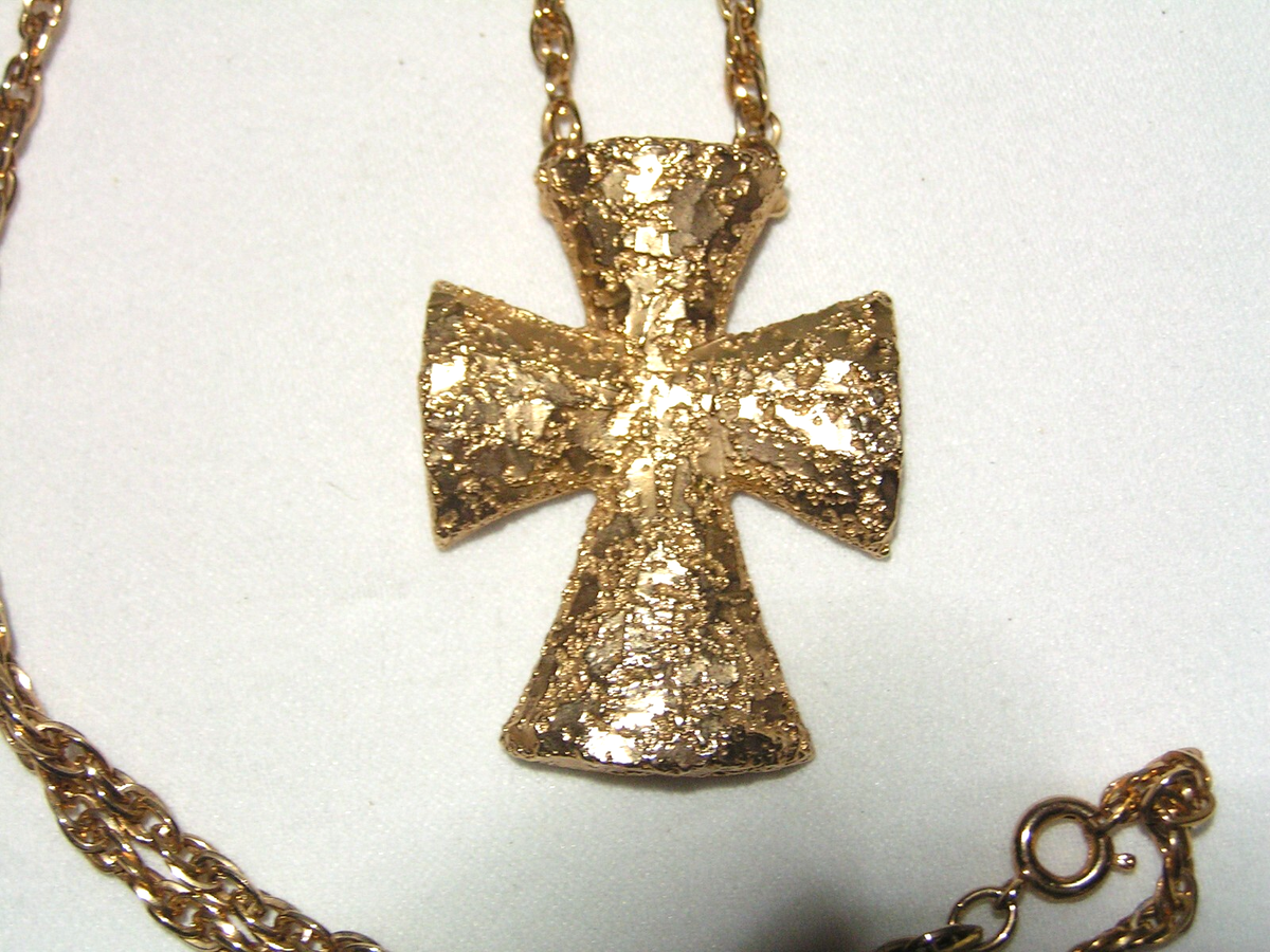SARAH Tone Nugget Textured Cross Pendant 