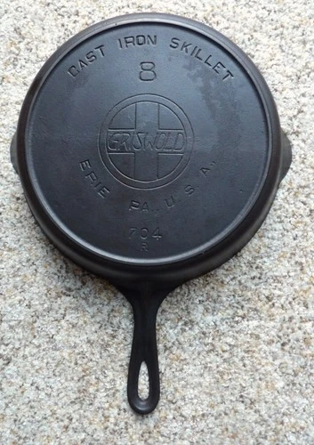 Old Griswold Cast Iron #8 Skillet Large Slant Logo Heat Ring Clean