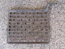 VINTAGE CAST IRON PEDDLE AND ARM FOR WHEELER @ WILSON SEWING MACHINE PART