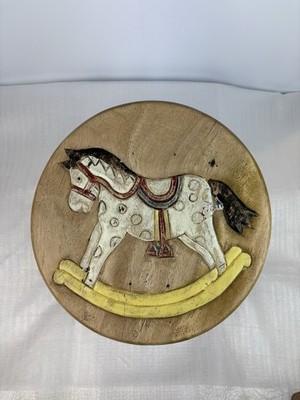 Vintage Kinder illustrierter vierbeiniger Hocker aus Holz - gelbes Schaukelpferd