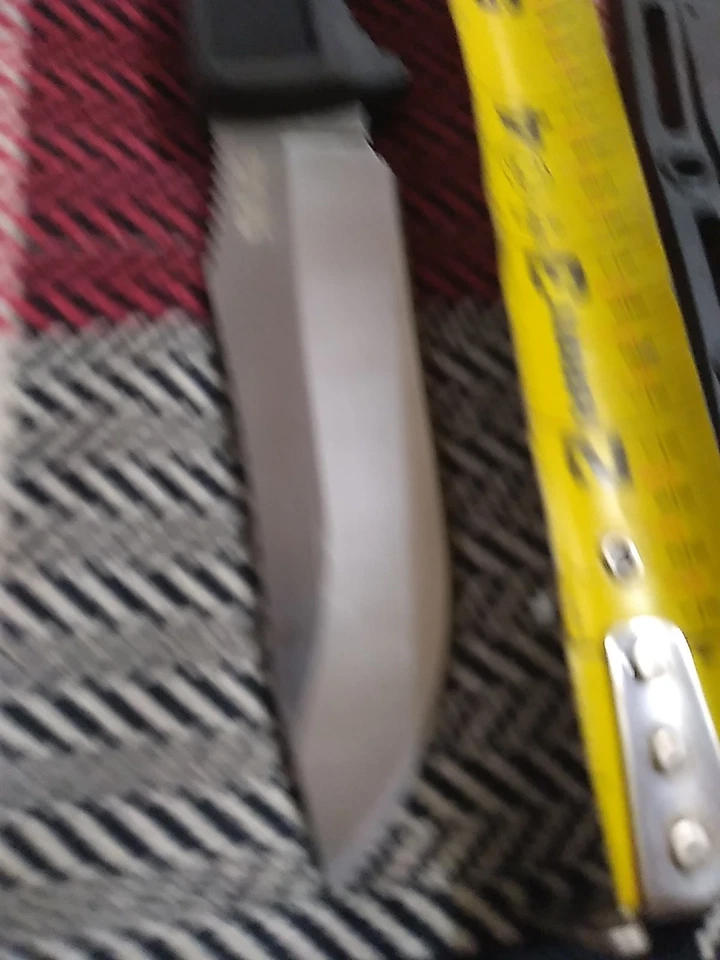 BONITO CUCHILLO DE CAMPO SOG CON ORIG. FUNDA. Foto 2 de 4