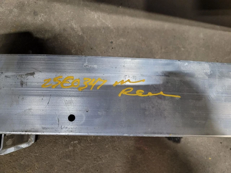 (SOLO RECOGIDA LOCAL) Refuerzo de parachoques trasero compatible con BMW 750i 2050527 16-19 Foto 2 de 4