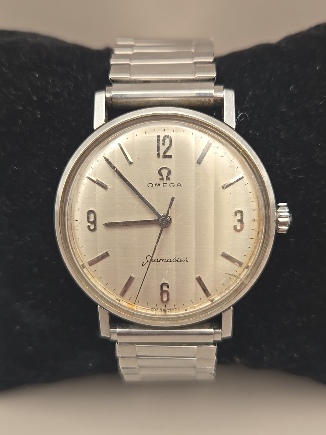 Seamaster Dial Men's 34mm Swiss Omega Silver Automatic Wristwatch - vintagewatches.pk