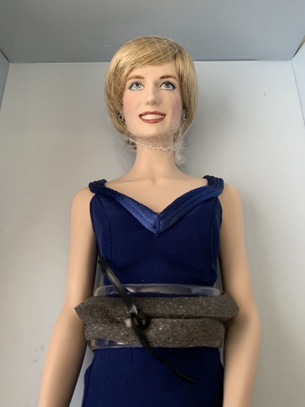 Franklin Mint Diana Doll Blue Silk Charity By Christie  Genuine Sapphire Diamond