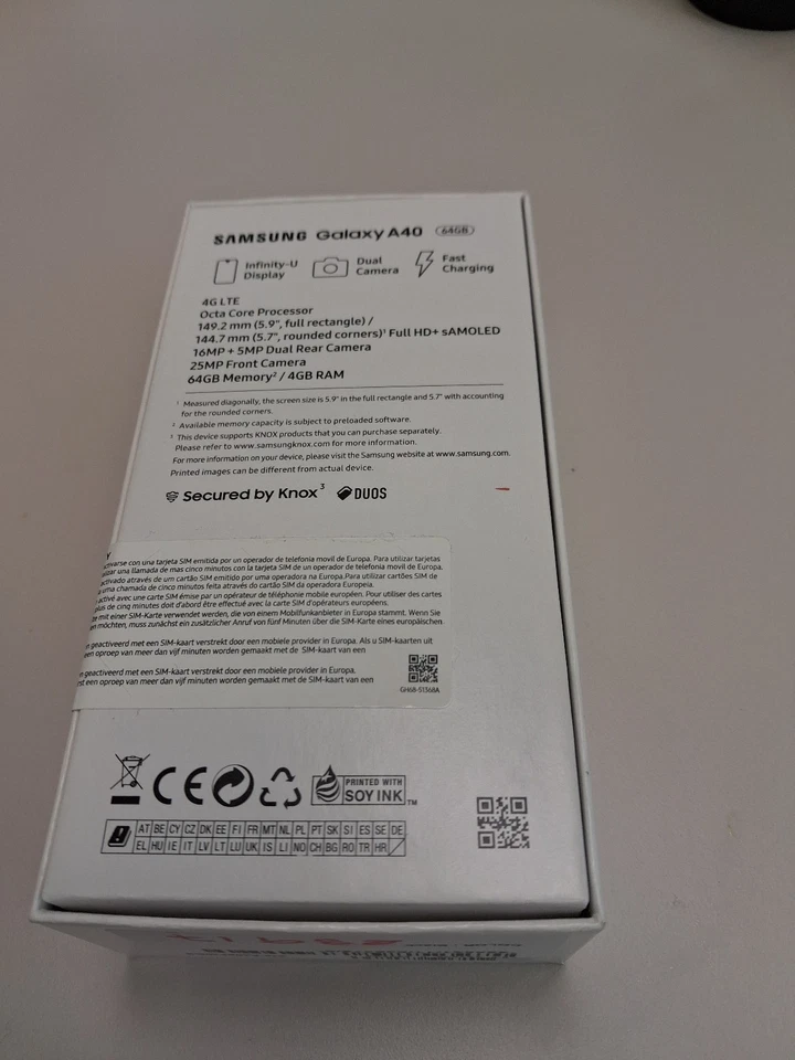 Samsung Galaxy A40 - 64GB - Negro - Nuevo, caja sin abrir - Imagen 2 de 3