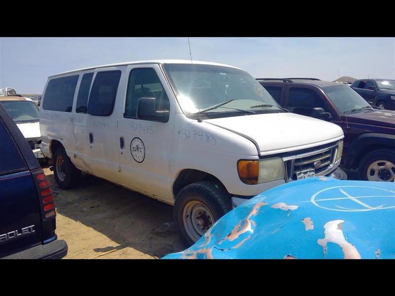 Conjunto de filtro de aire usado se adapta a: furgoneta Ford E350 2003 5,4 grado A Foto 2 de 4