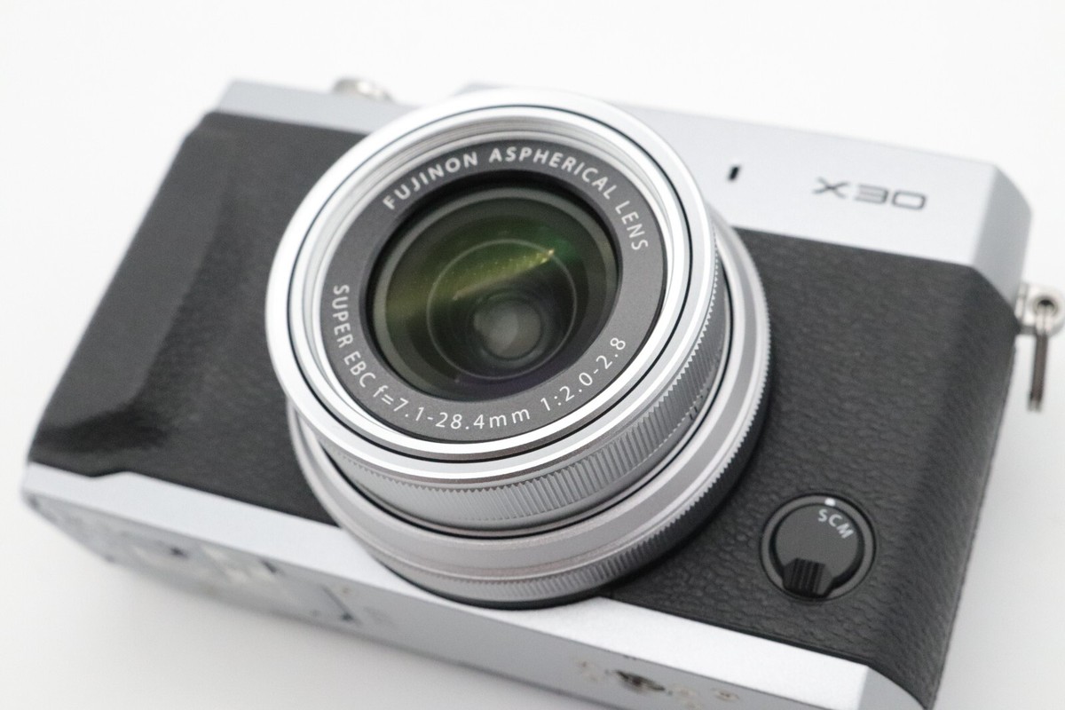 FUJIFILM X30 シルバー Fujifilm X30 Silver Digital Camera - MINT - 12MP - Fast
