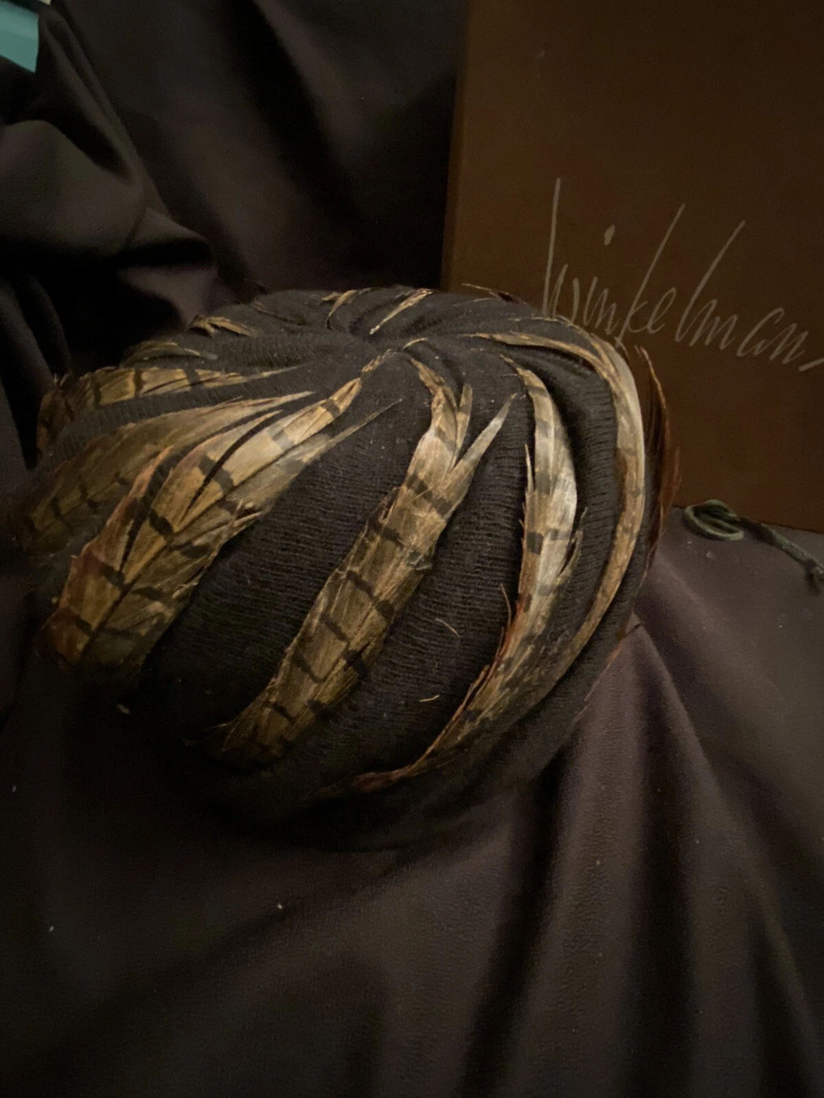 CHAPEAU ANNÉES 50 CHRISTIAN DIOR plumes noires Paris NY Winkleman Detroit mi vintage