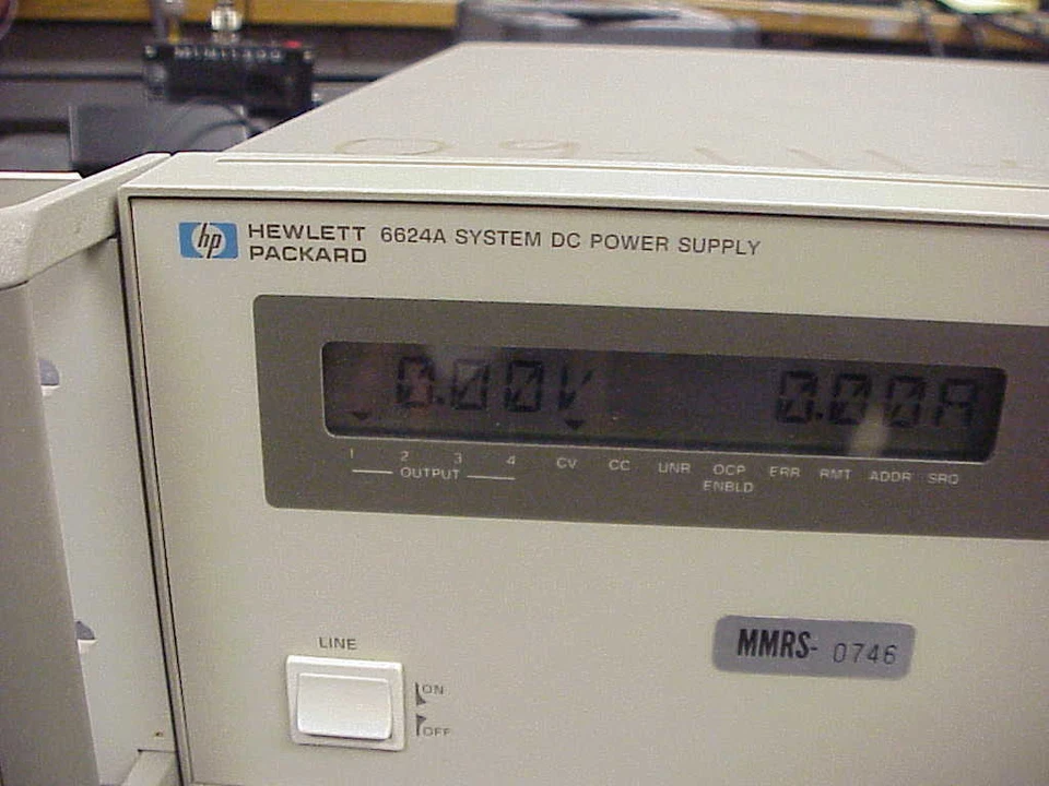 FUENTE DE ALIMENTACIÓN PROGRAMABLE AGILENT / HP 6624A DC, 40W, CUATRO SALIDAS - Foto 2 de 4