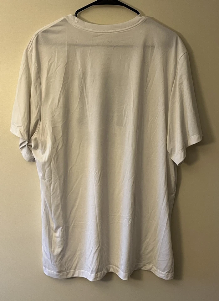 Camiseta blanca/Dri-Fit emitida por el equipo de la NBA Nike para hombre talla 2XL USADA EN EXCELENTE ESTADO Foto 2 de 4